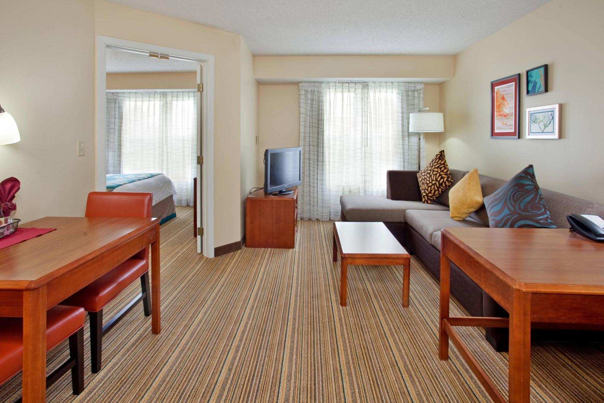 Residence Inn Houston Sugar Land/Стаффорд Экстерьер фото