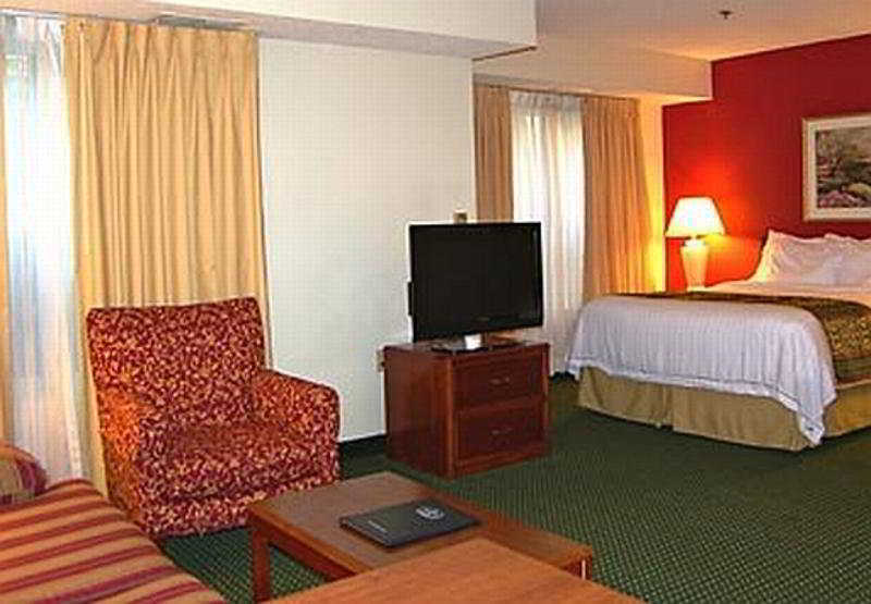 Residence Inn Houston Sugar Land/Стаффорд Номер фото